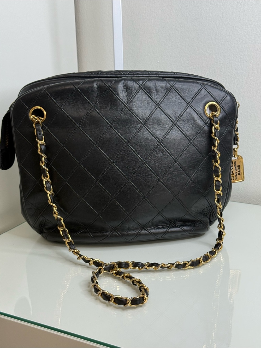 CHANEL Vintage Black Quilted Leather Shoulder Bag with Gold Chain